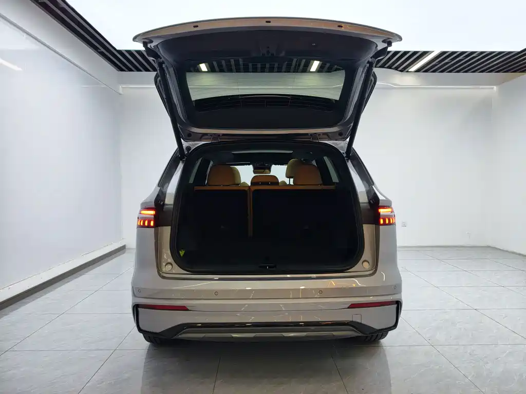 Geely Xingyue L — миниатюра 10