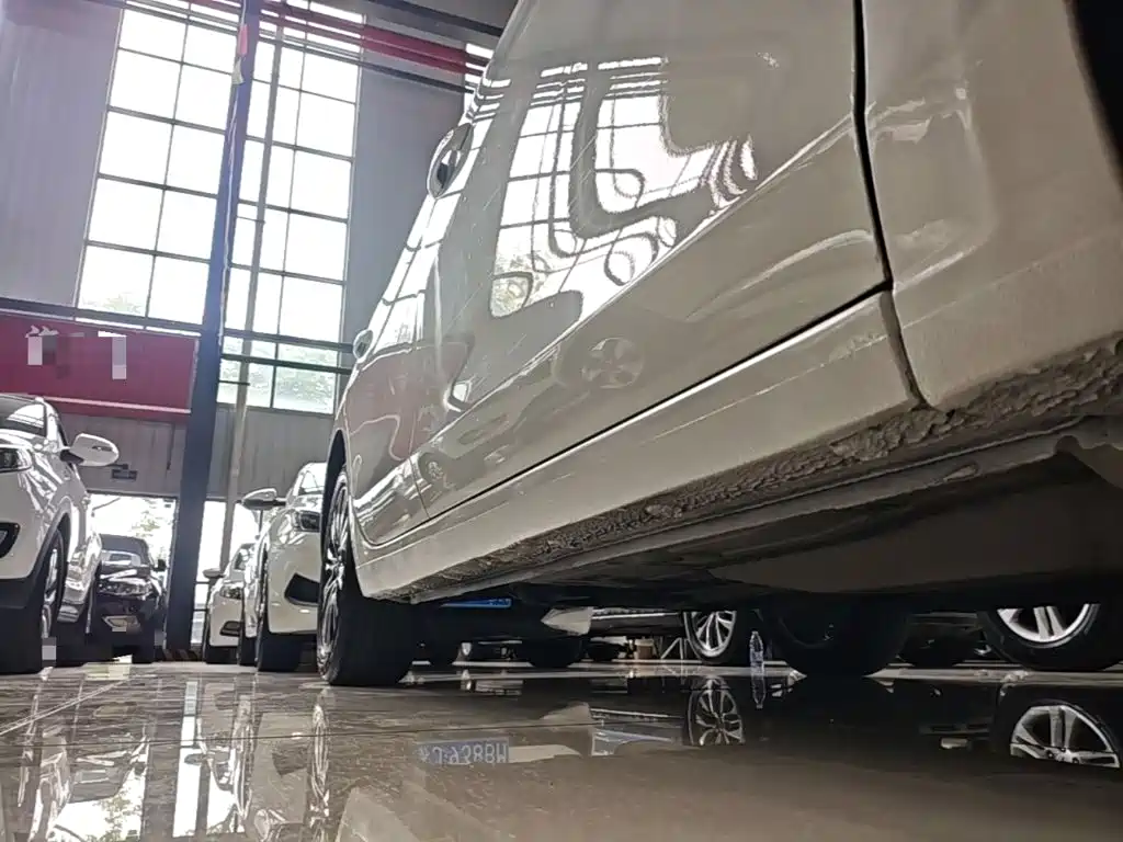Buick Excelle — миниатюра 21