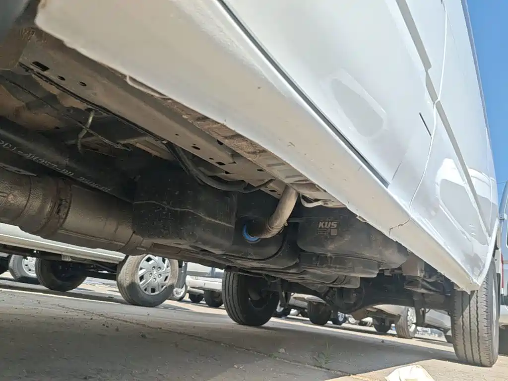JMC JMC Fushun — миниатюра 22