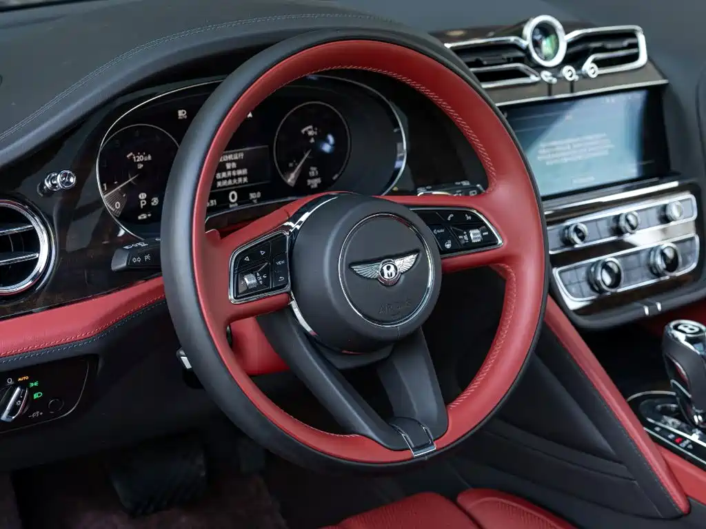 Bentley Bentayga — миниатюра 9
