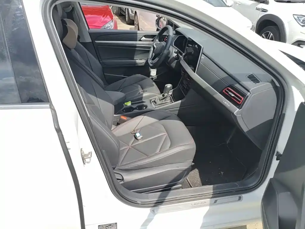 Volkswagen Lavida — миниатюра 25