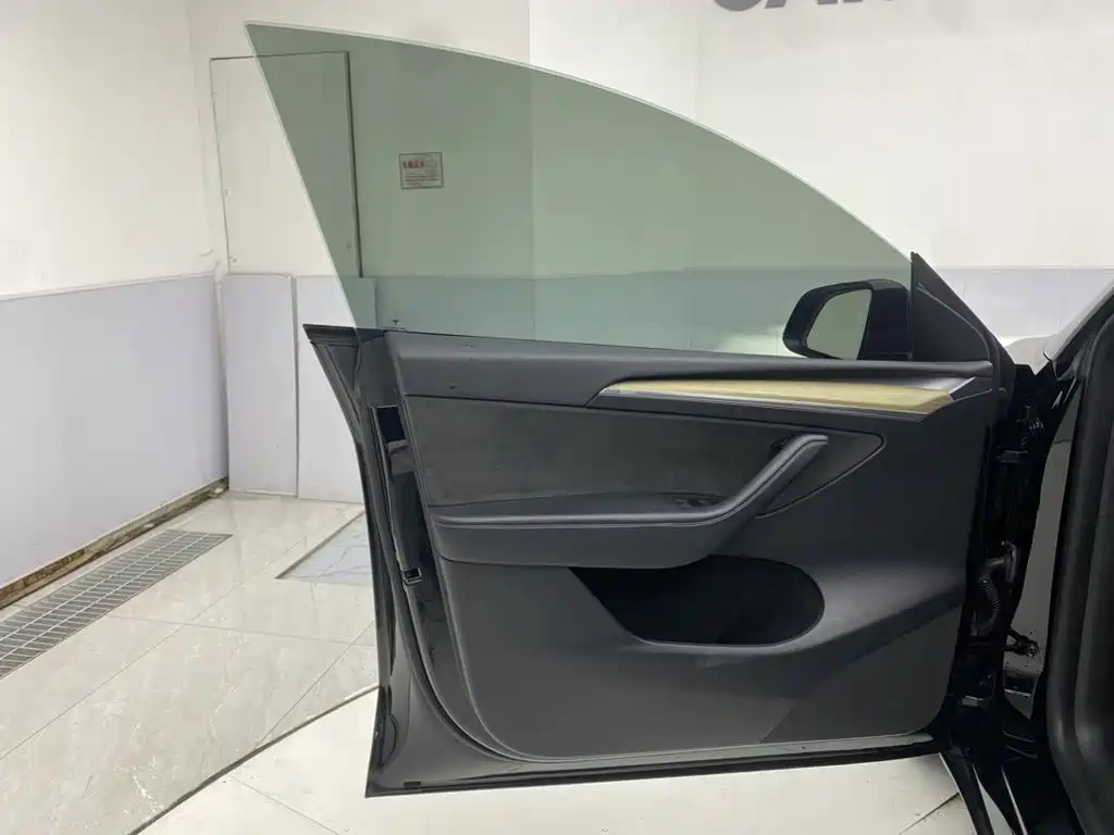 Tesla Model Y — фотографии объявления, Фото 16