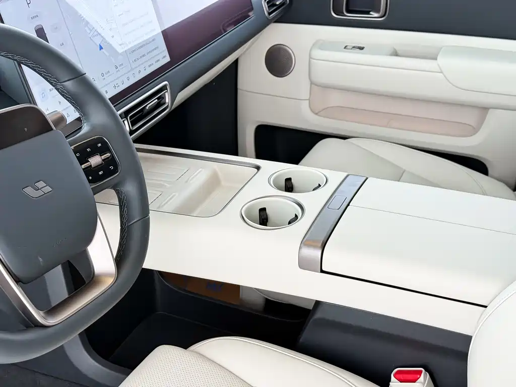 Li Auto MEGA 2025 Home