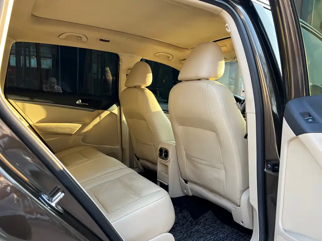 Volkswagen Tiguan — миниатюра 10