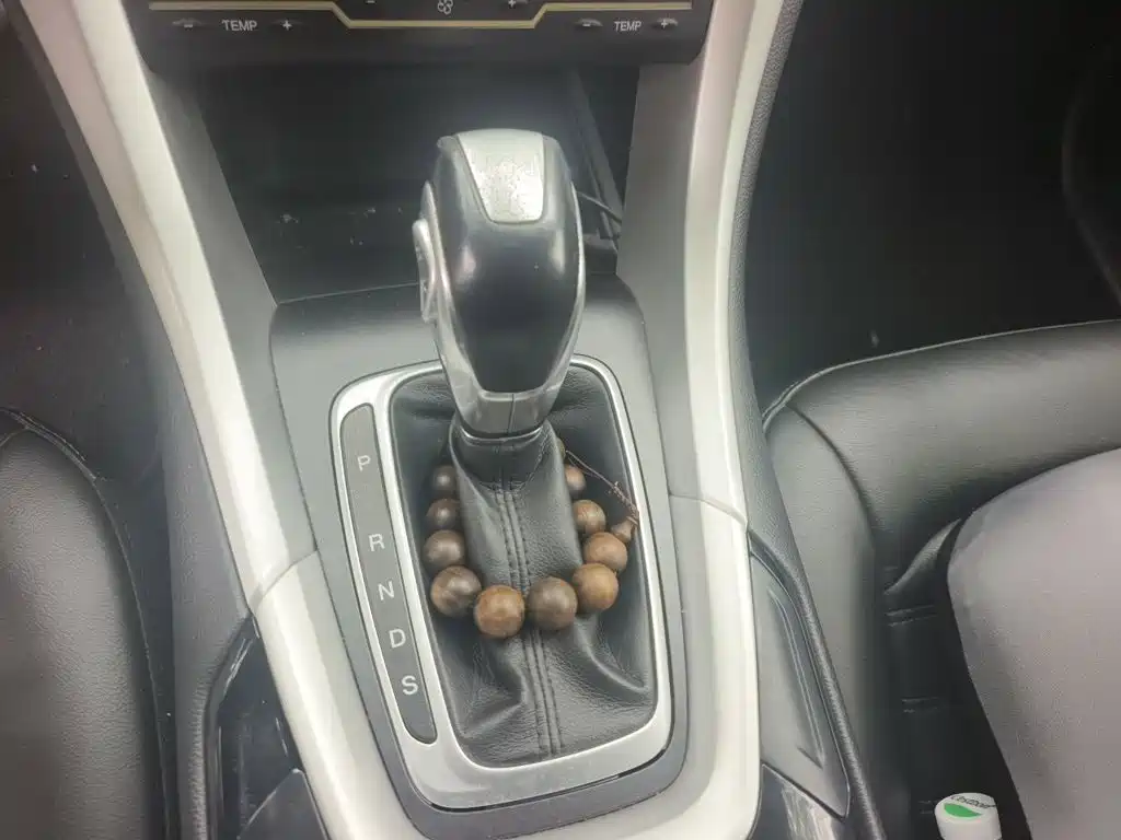 Ford Mondeo — миниатюра 10