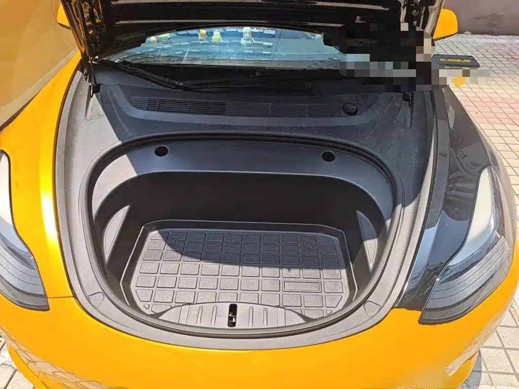 Tesla Model 3 — миниатюра 11