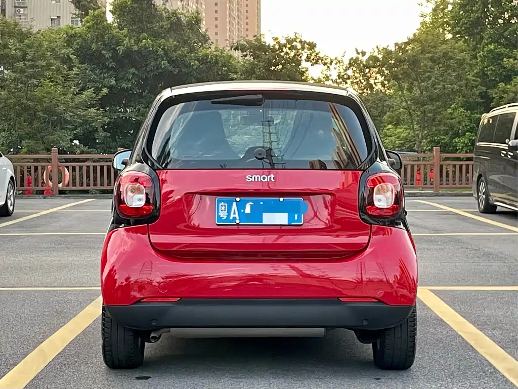 smart Smart Fortwo — миниатюра 7
