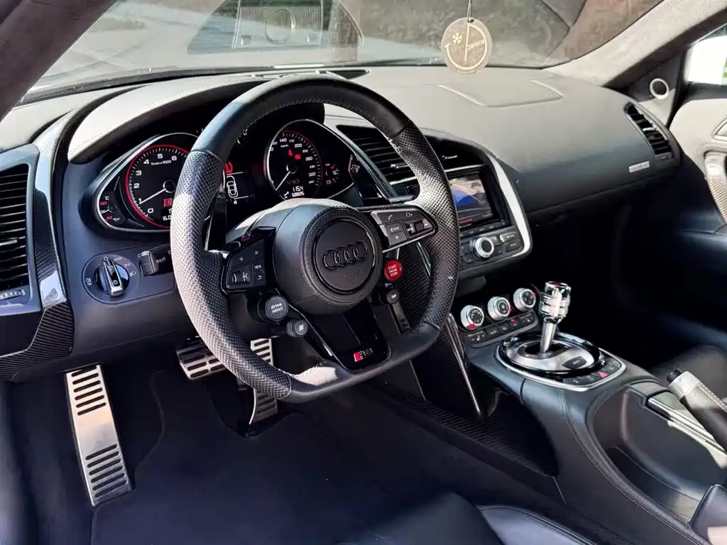 Audi R8 — миниатюра 4