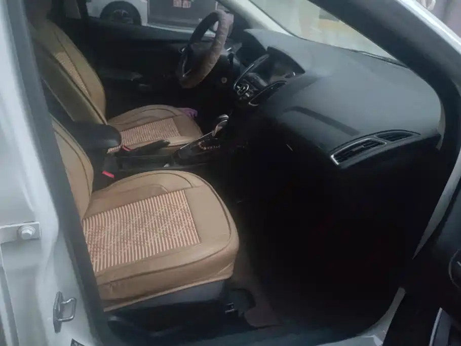 Ford Focus — миниатюра 8