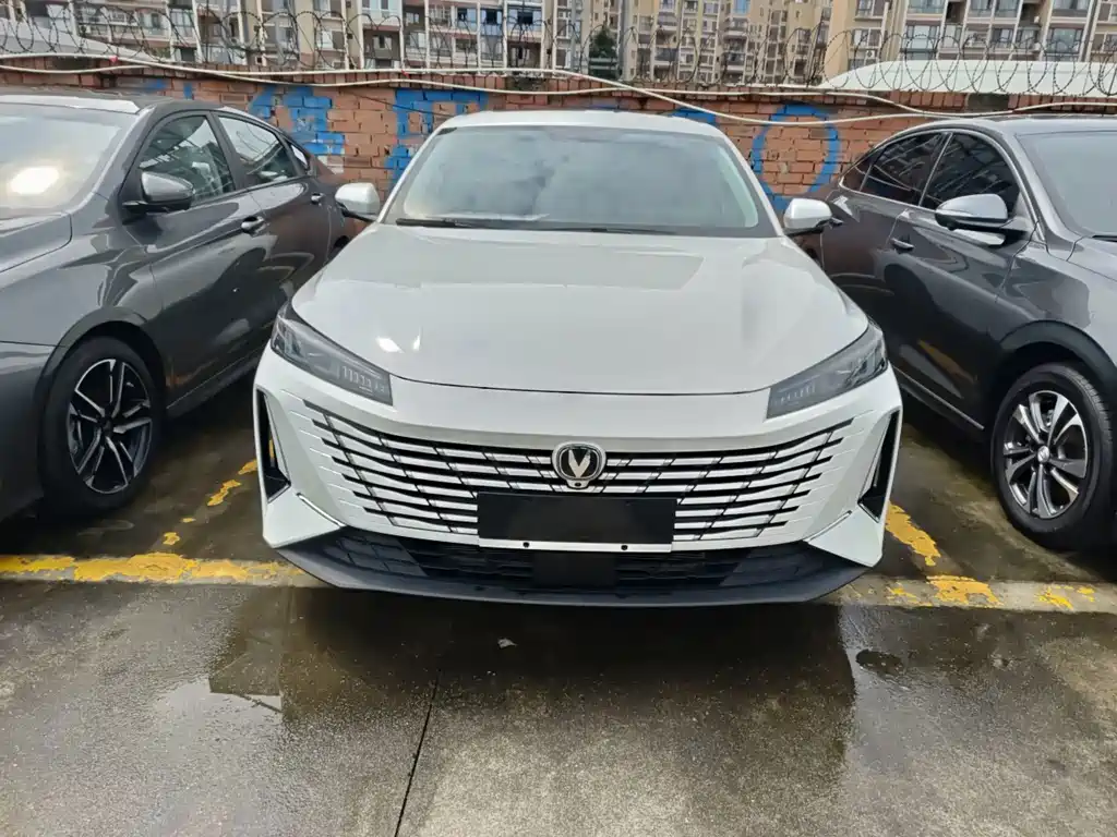 Changan Eado — миниатюра 2