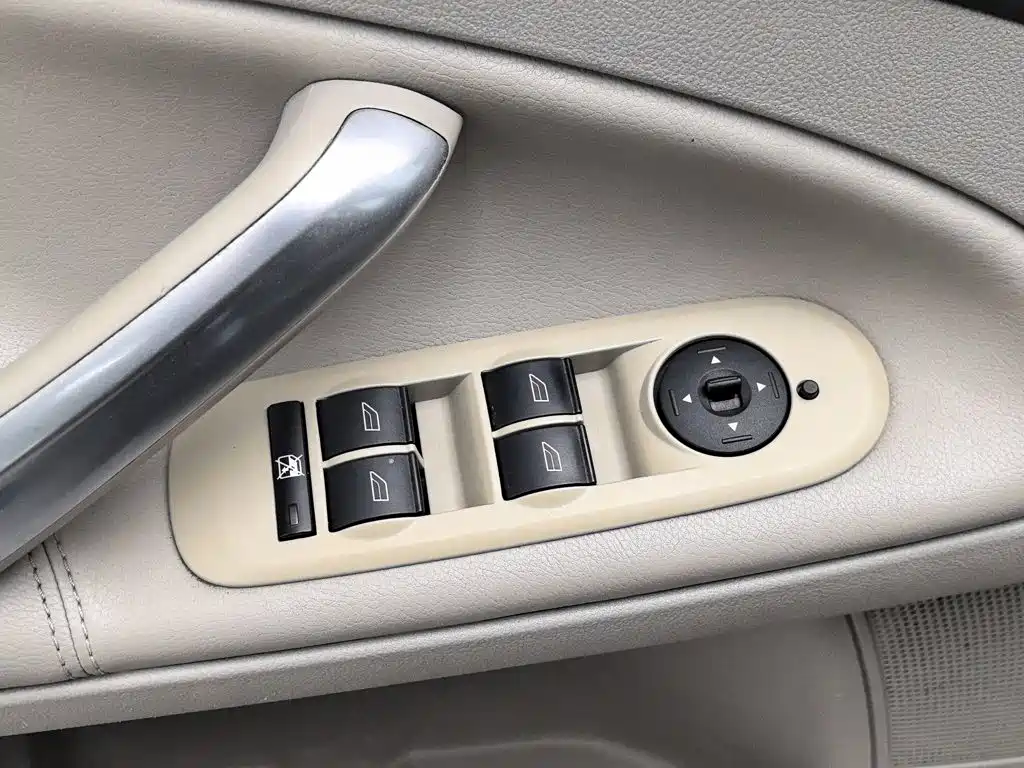 Ford Mondeo Zhisheng — миниатюра 9