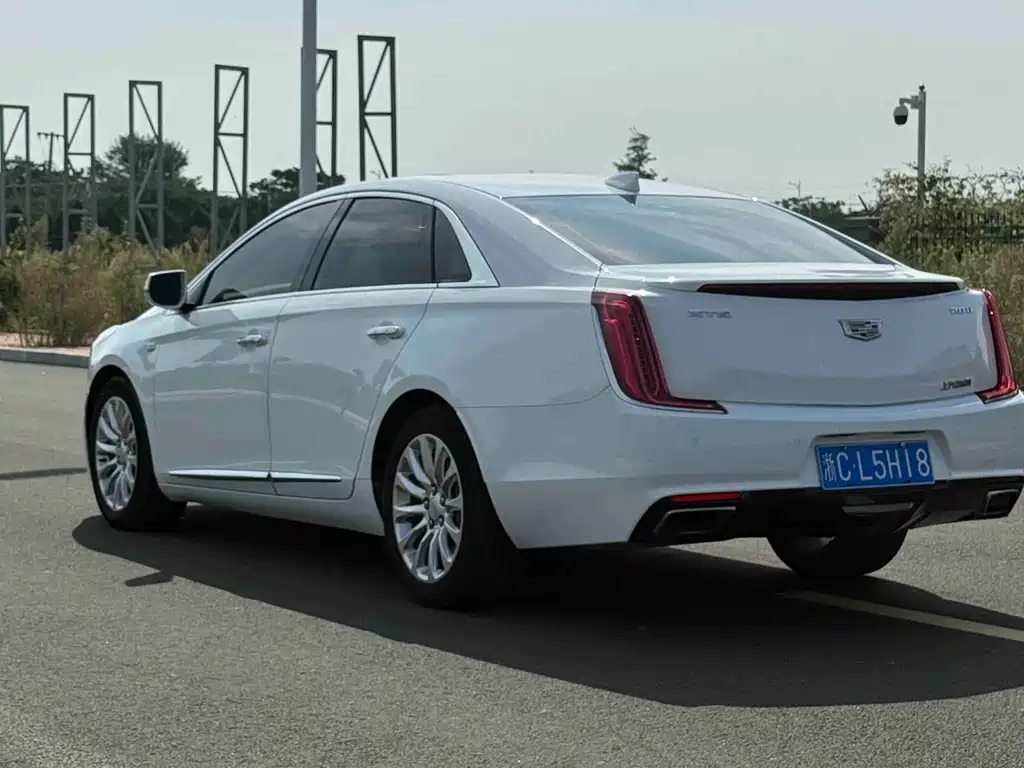 Cadillac XTS — миниатюра 4