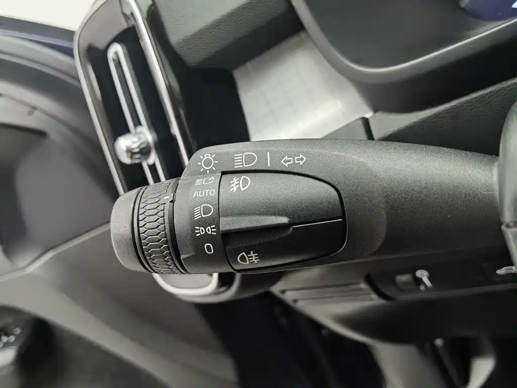 Volvo XC40 — миниатюра 21