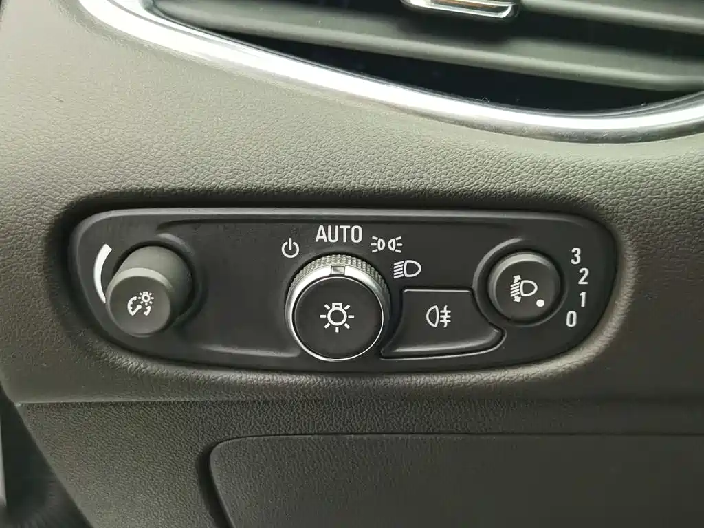Chevrolet Malibu XL — миниатюра 21