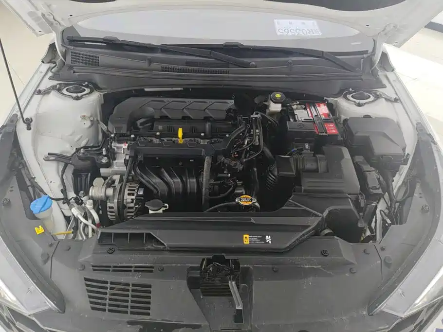 Hyundai Elantra — миниатюра 10