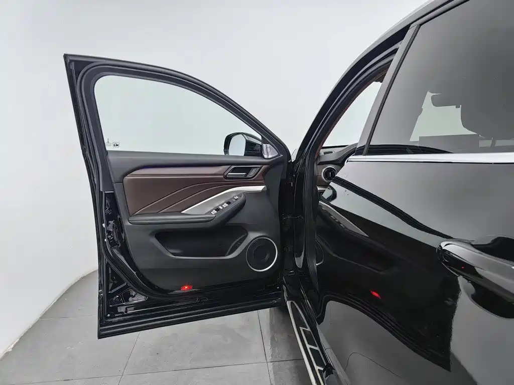 Wey Wey VV6 — миниатюра 8