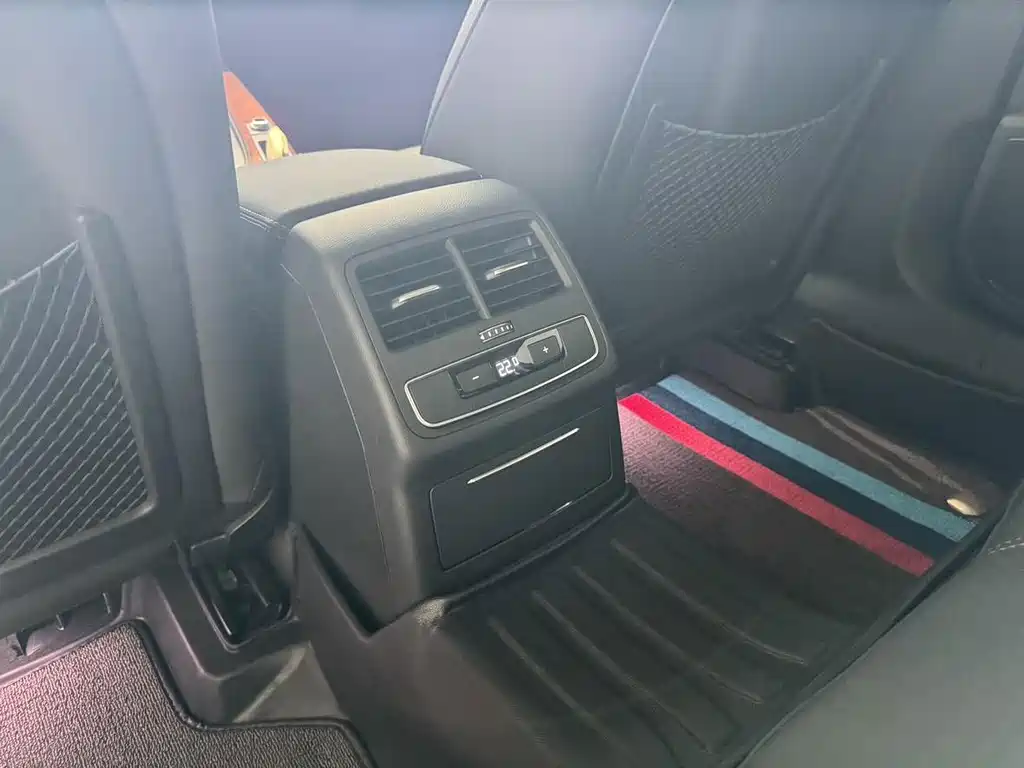Audi A4L — миниатюра 15
