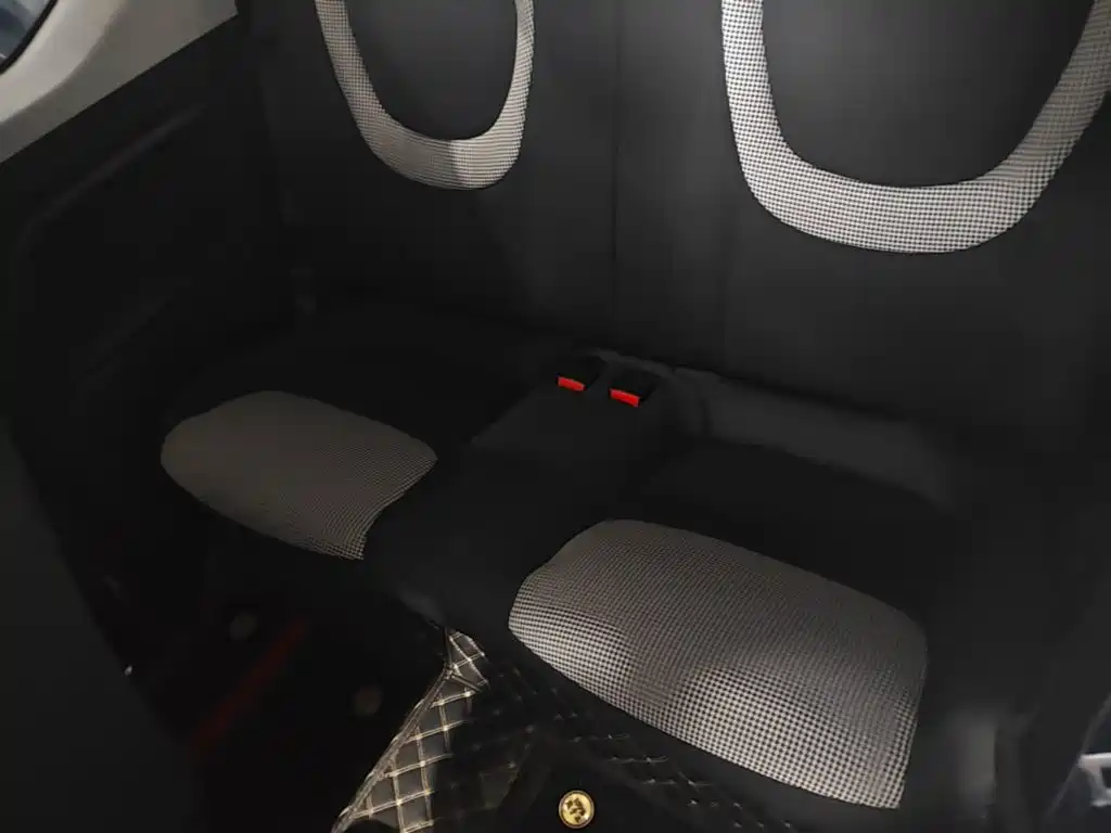 Wuling MINIEV — миниатюра 17