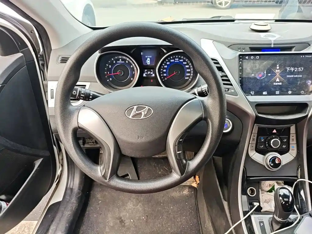 Hyundai Elantra Langdong — миниатюра 15