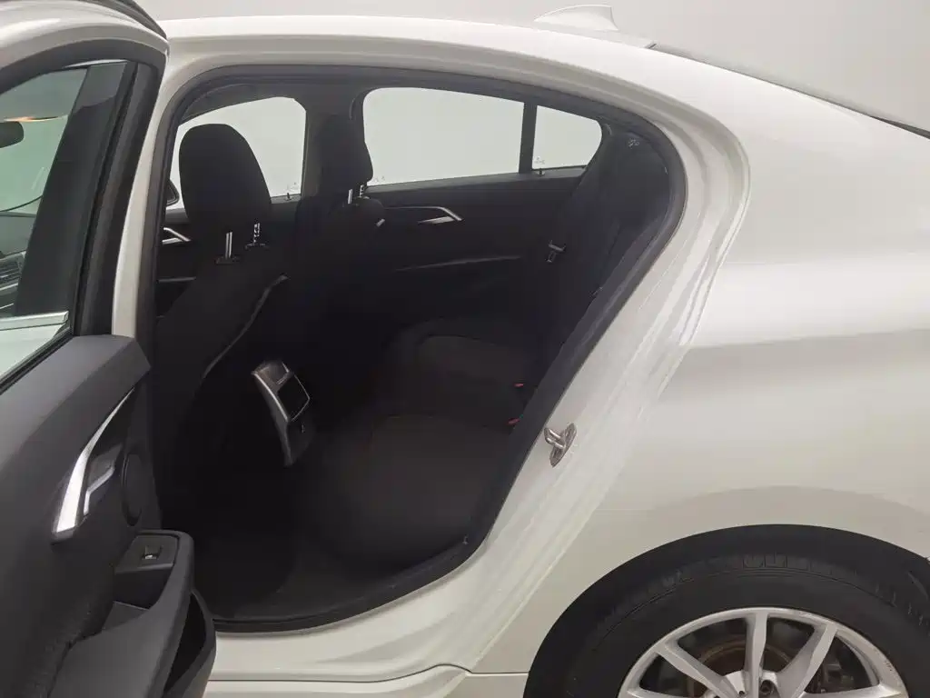 BMW 1 Series — миниатюра 15