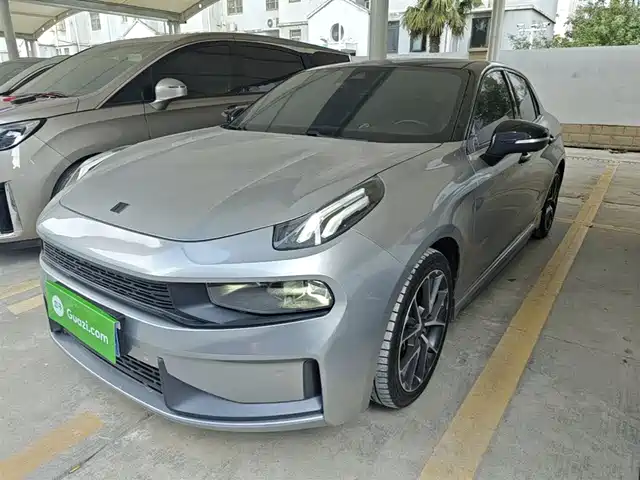 2020 Lynk & Co 03
