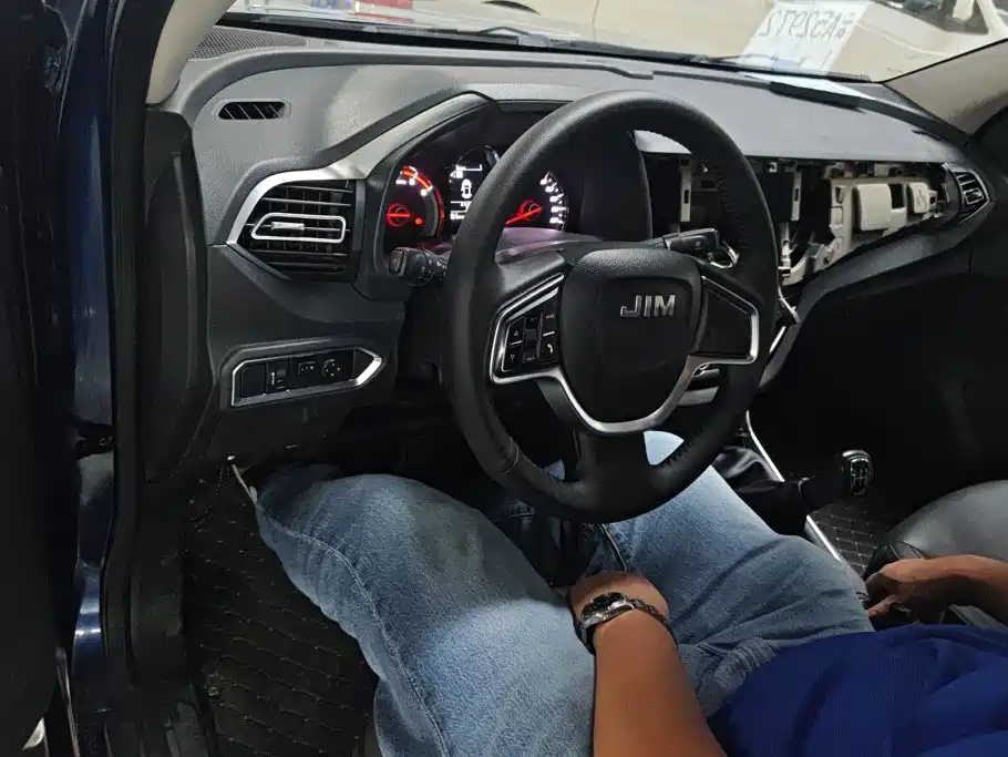 Isuzu RE-MAX Ruimai — миниатюра 12