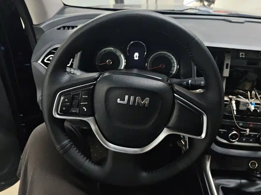 Isuzu RE-MAX Ruimai — миниатюра 15