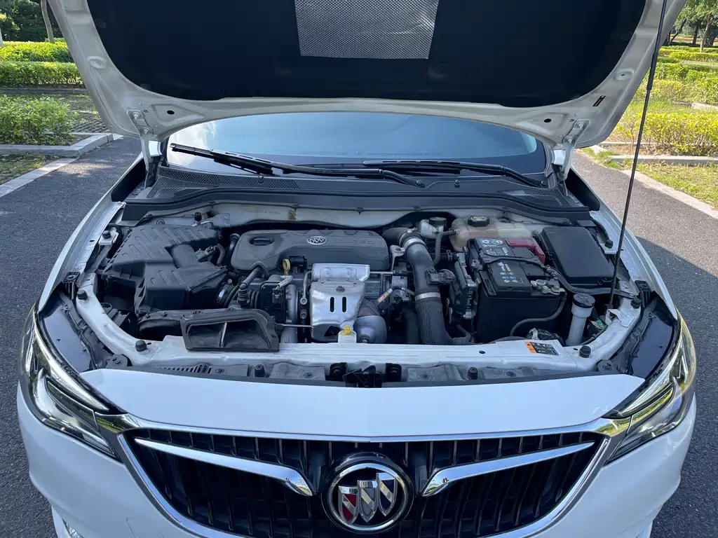 Buick Excelle — миниатюра 11