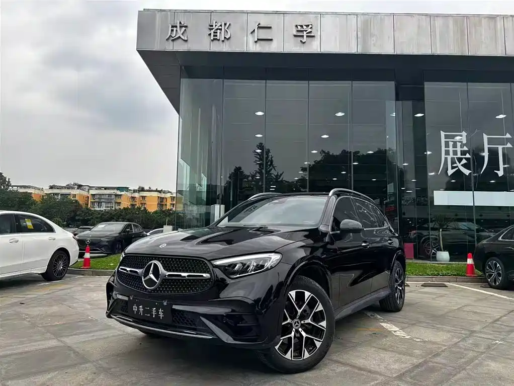 Mercedes-Benz GLC 2023