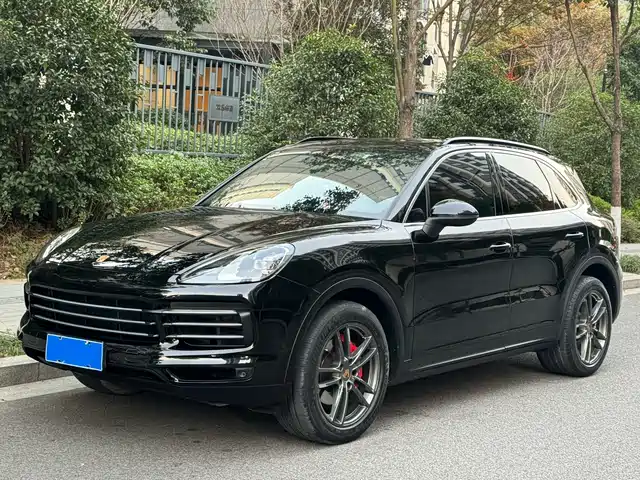PORSCHE CAYENNE