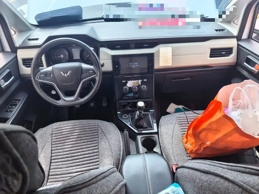 Wuling Hongguang PLUS — миниатюра 13