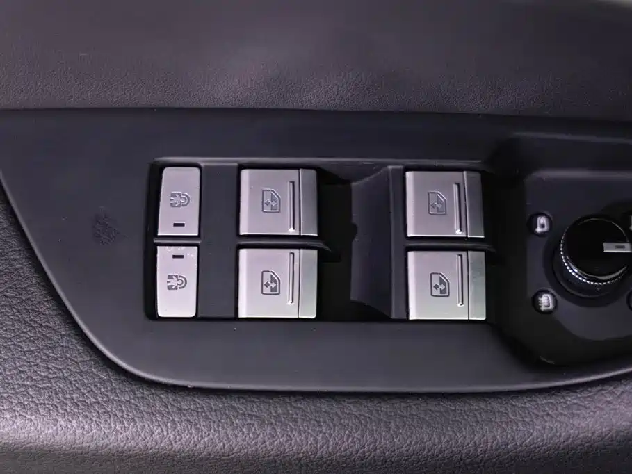 Audi A6L — миниатюра 18
