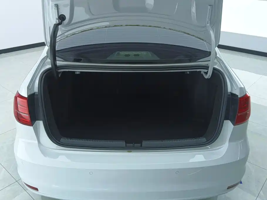 Volkswagen Sagitar — миниатюра 4