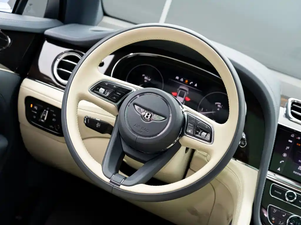 Bentley Bentayga — миниатюра 15