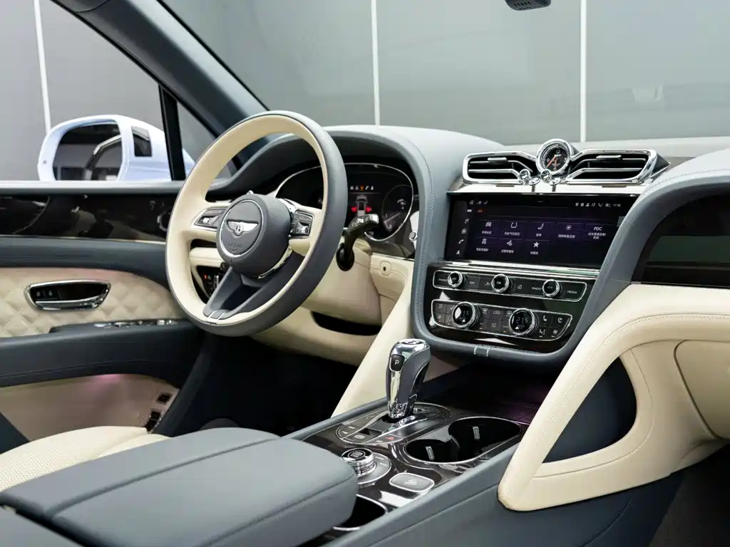 Bentley Bentayga — миниатюра 16