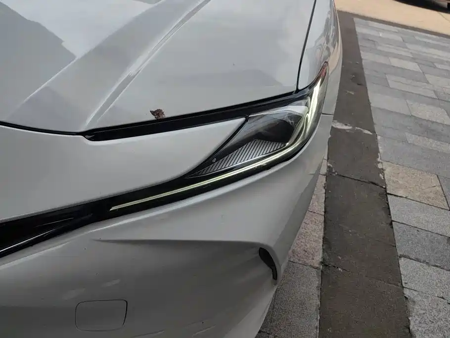 Toyota Camry — миниатюра 5