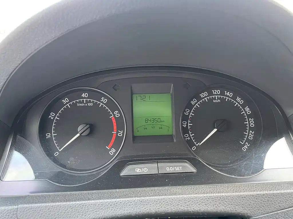 Skoda Rapid — миниатюра 8