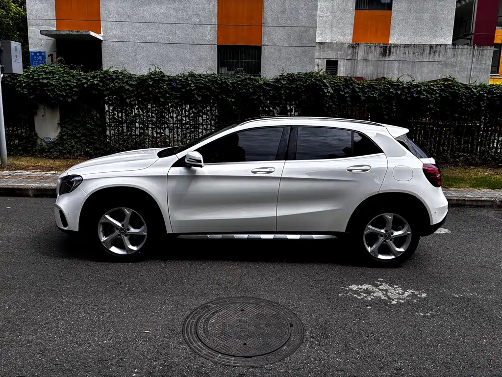 Mercedes-Benz GLA — миниатюра 7