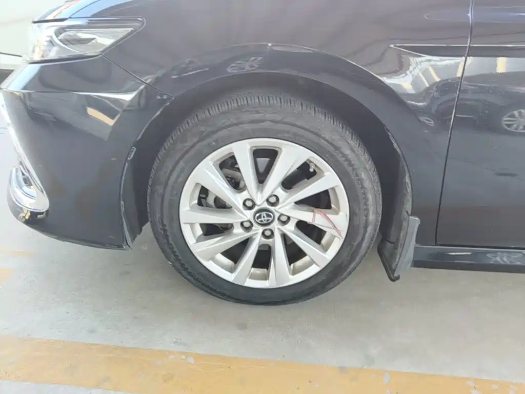 Toyota Camry — миниатюра 23