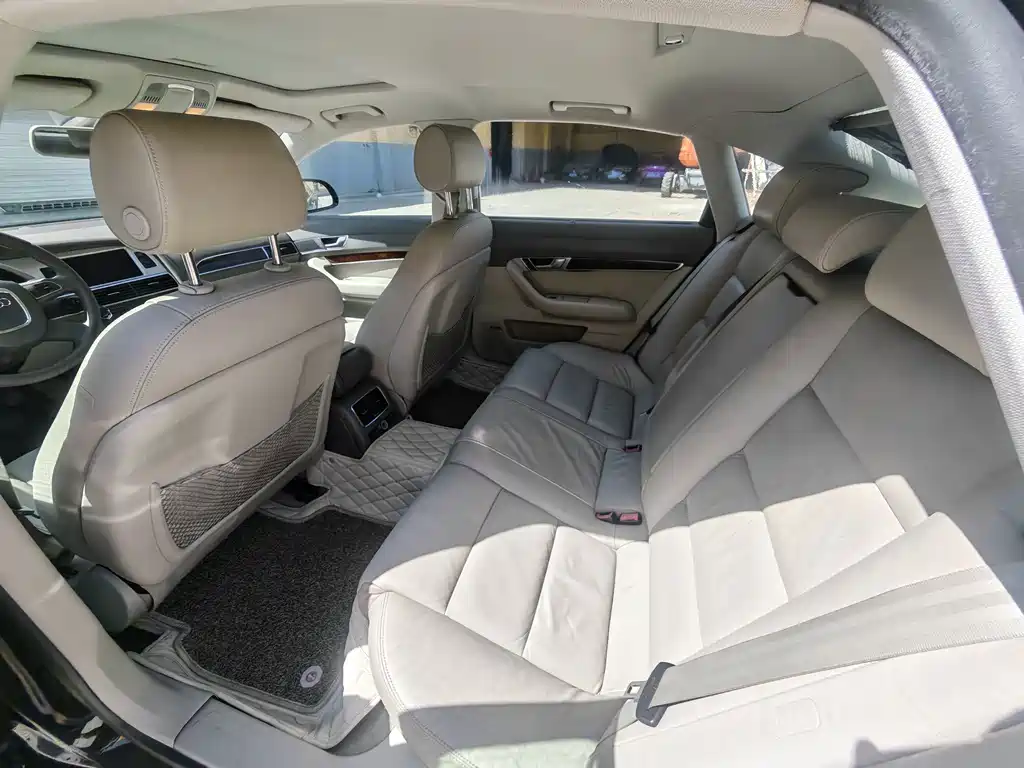 Audi A6L — миниатюра 10