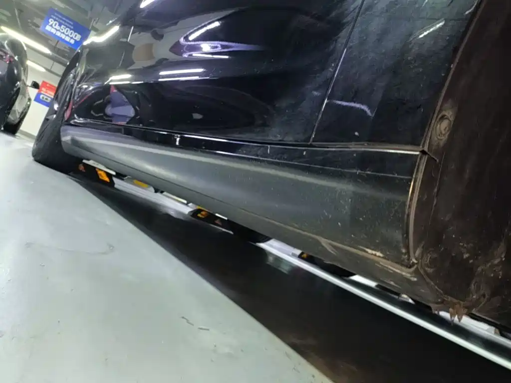 Tesla Model 3 — миниатюра 21