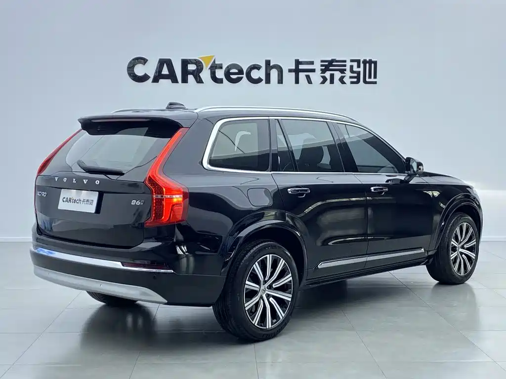 Volvo XC90 — миниатюра 9