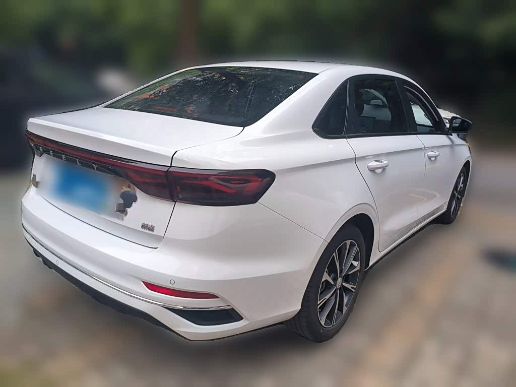Geely Emgrand 1.5 л 2025 г. Белый, пробег 1500 км