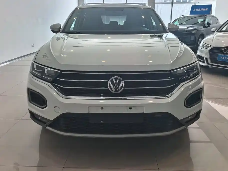 Volkswagen T-Roc — миниатюра 2