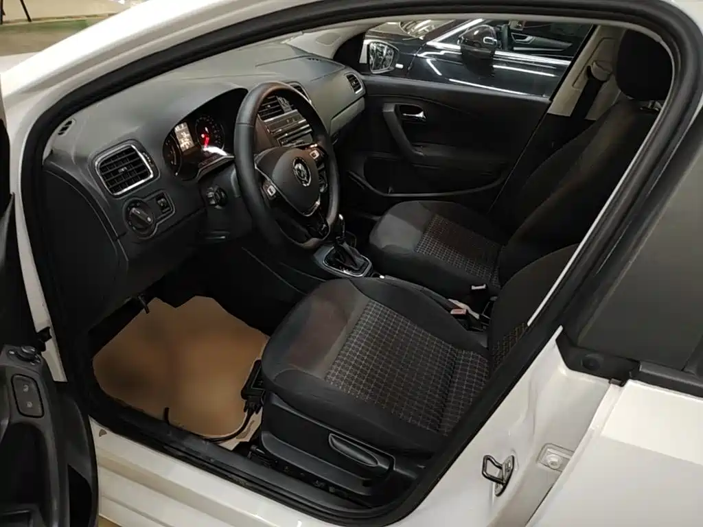 Volkswagen Polo — миниатюра 15