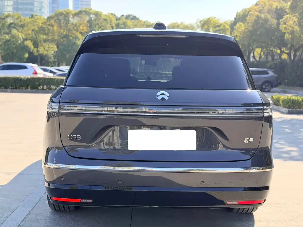 NIO NIO ES8
