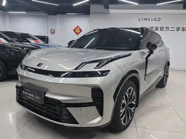 Lynk & Co 08