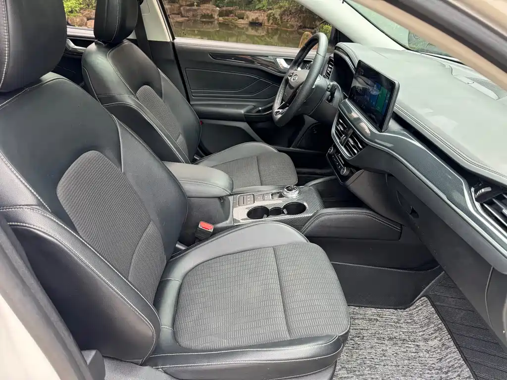 Ford Focus — миниатюра 15