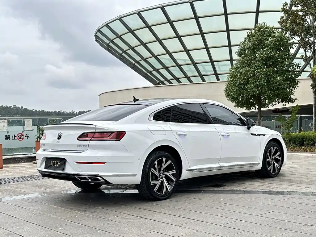 Volkswagen CC — миниатюра 4