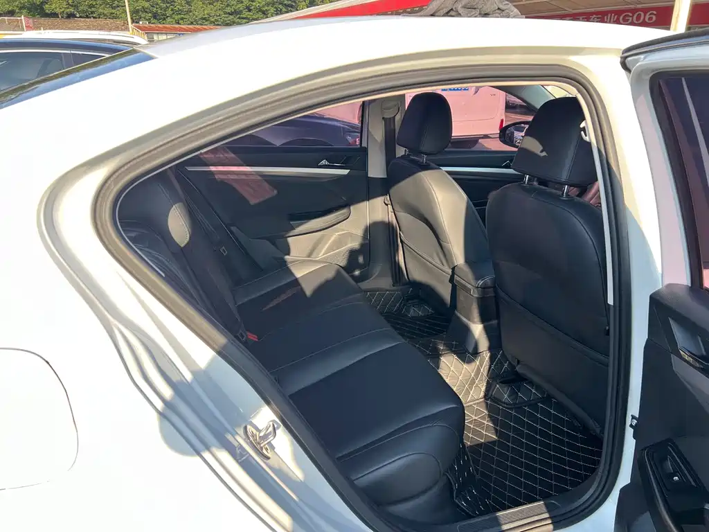 Volkswagen Bora — миниатюра 13
